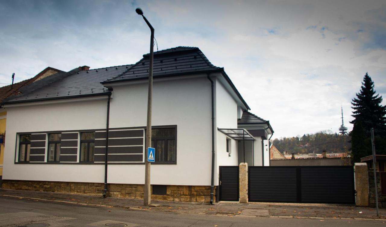 Loli Apartman Miskolc Exterior photo